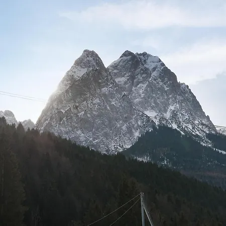Ferienwohnung Riesserbaur شقة